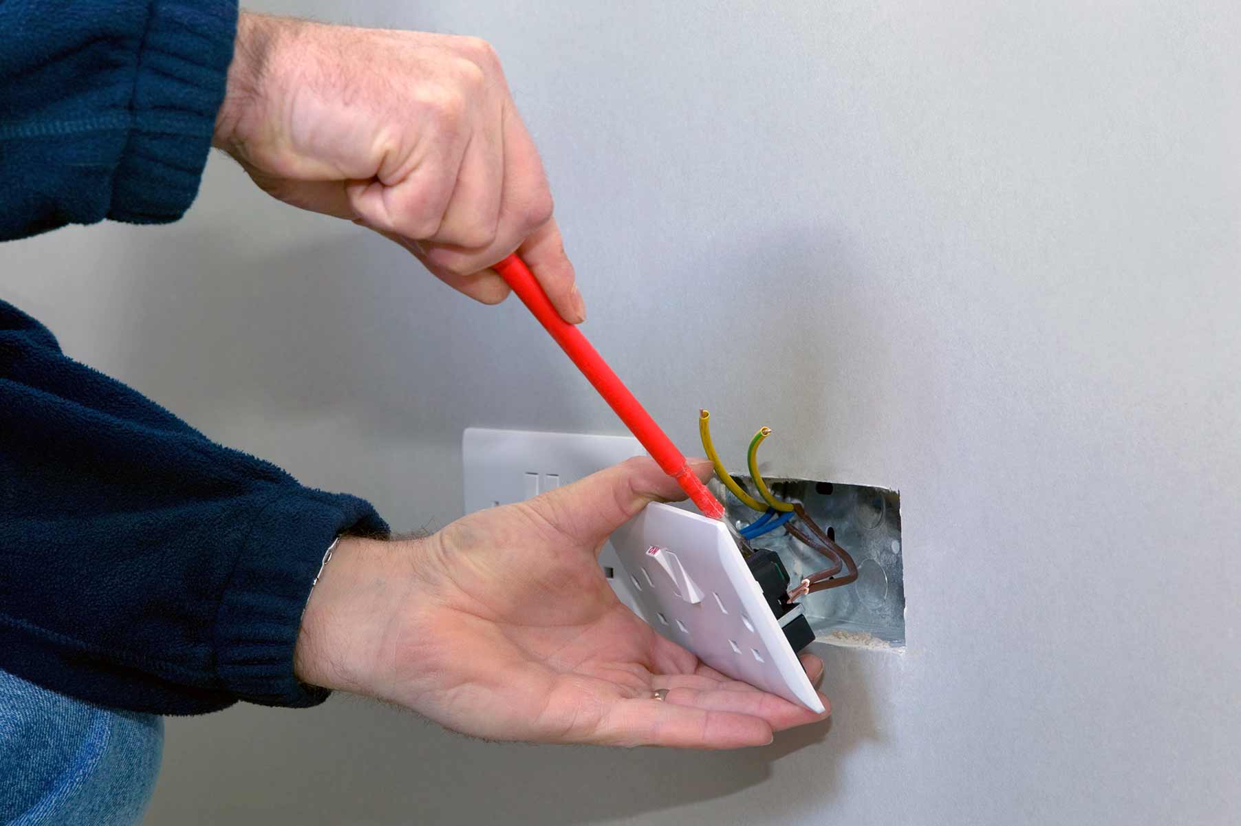 Our electricians can install plug sockets for domestic and commercial proeprties in Brent and the local area. 
